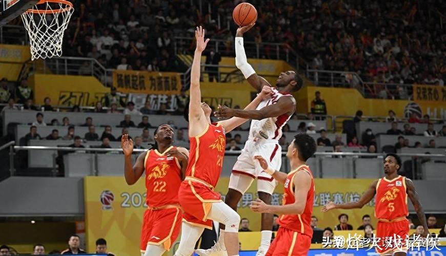 广厦赢在外援!6人满分3人及格2人拉胯,国手6中0,真不该进国家队 广厦赢在外援!6人满分3人及格2人拉胯,国手6中0,真不该进国家队